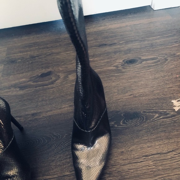 Metallic snakeskin Zara beauties! - Picture 4 of 7